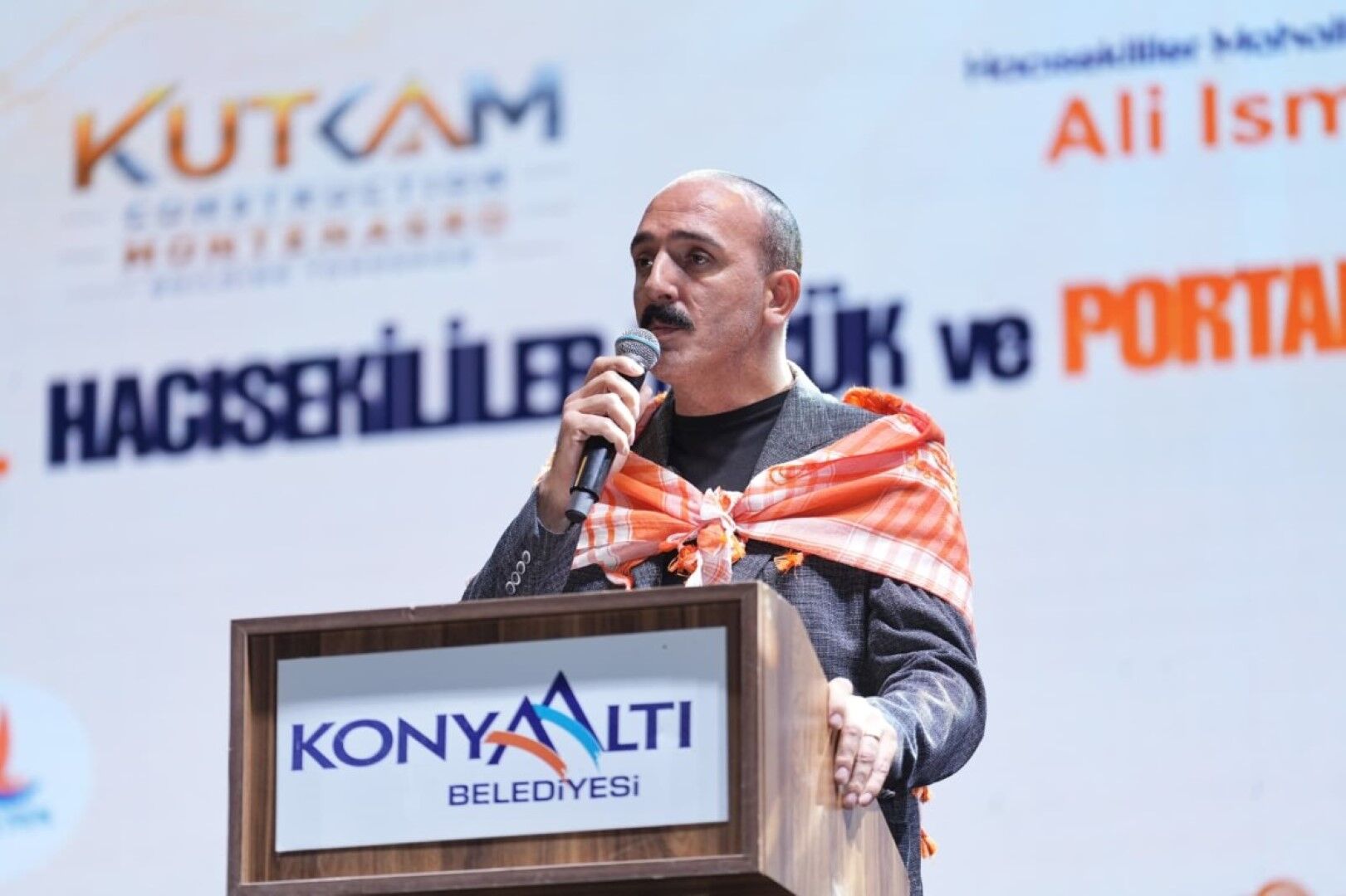 Başkan Kotan Hacısekililer Şenliği’nde Vatandaşlarla Buluştu (1)