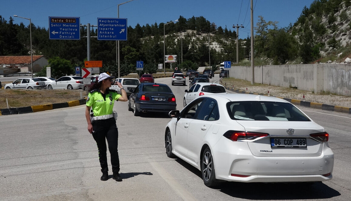 Bayram Donusunde Burdur Ankara Yolunda Yogunluk (2)