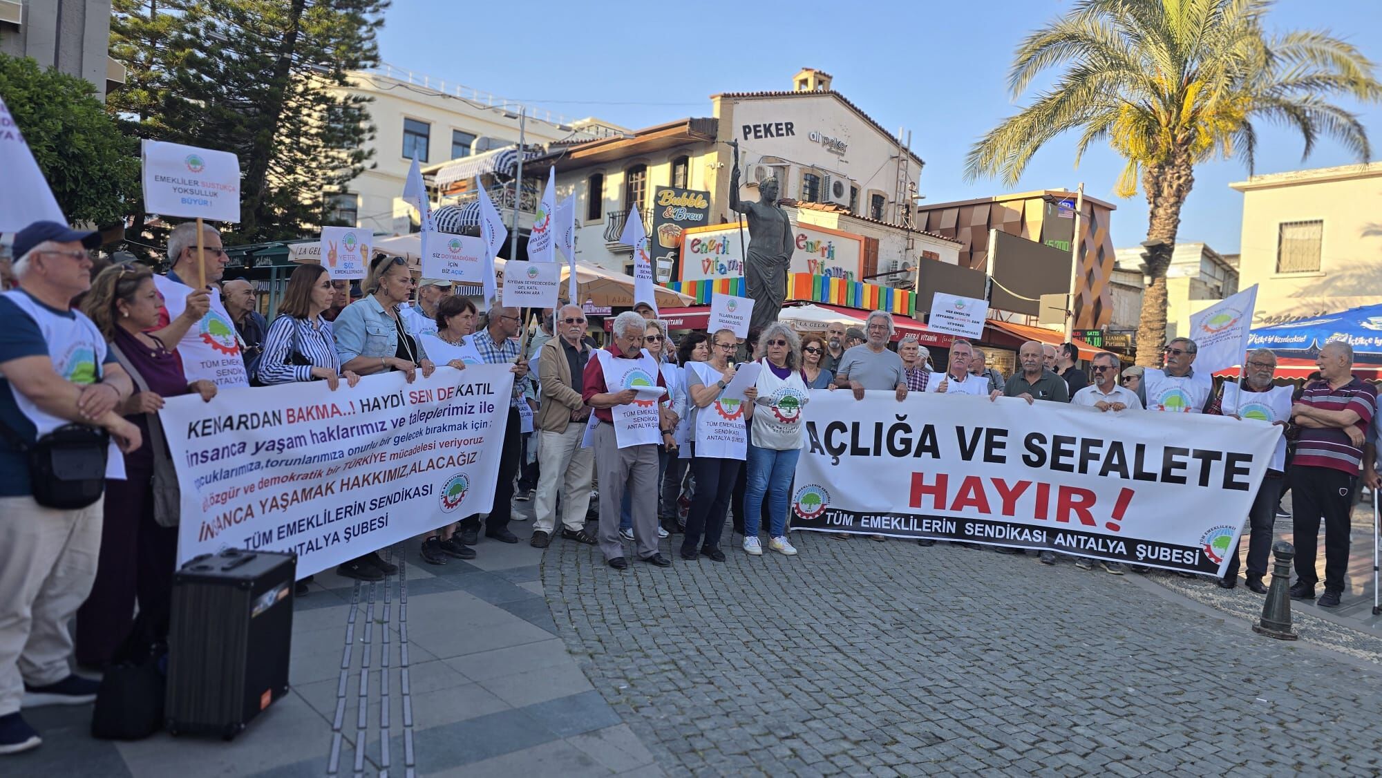Emekliler Meydanlarda Artik Yeter Dedi (1)