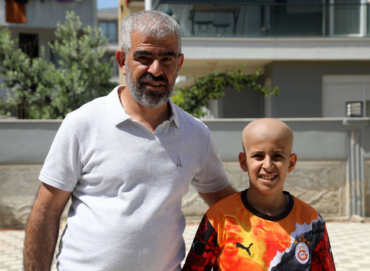 Emir Kanseri Yenip, Okula Ve Yeşil Sahalara Dönmek Istiyor (2)
