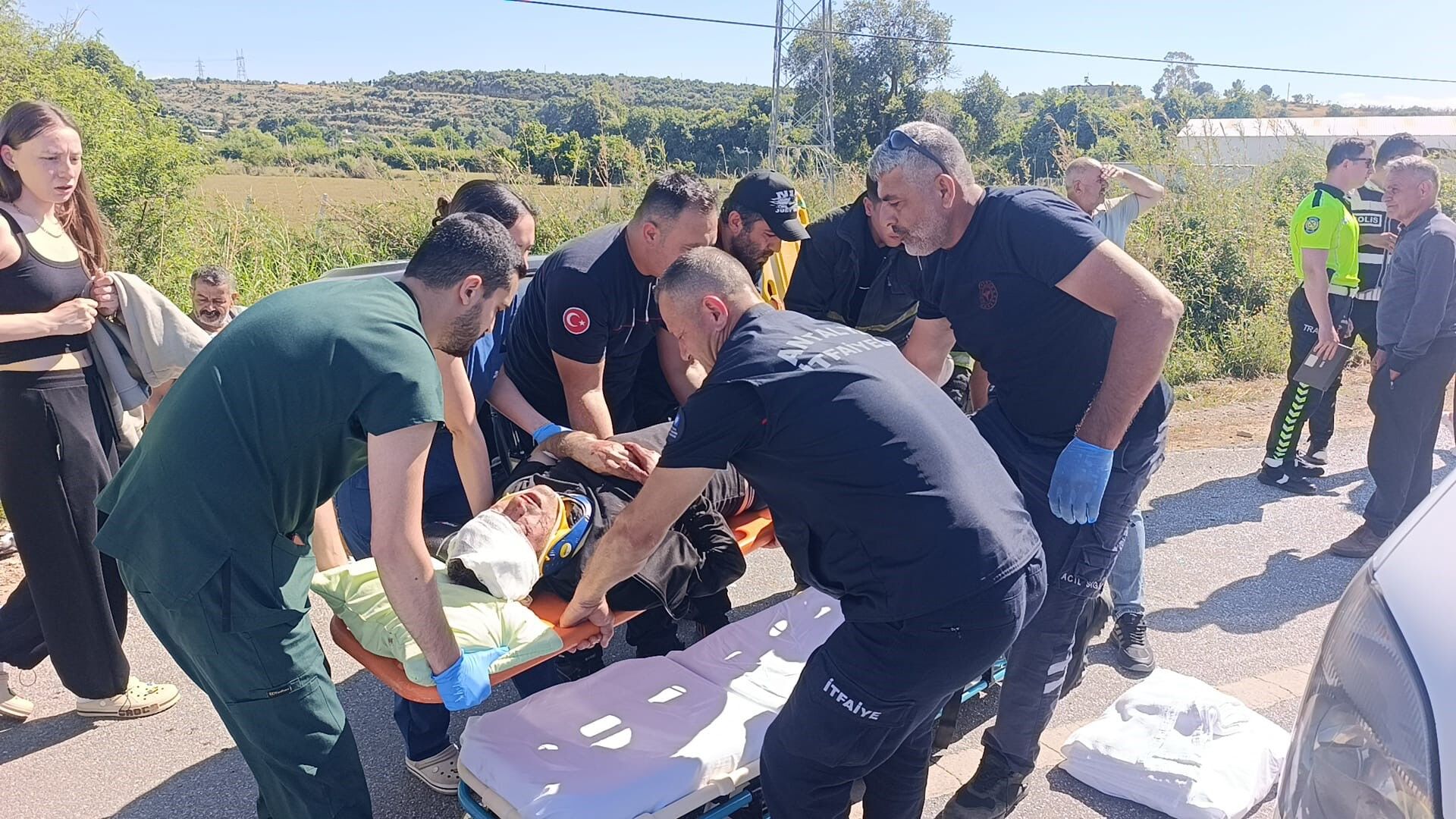 Futbolcu Furkan Perker Bayram Tatili Yolunda Ailesiyle Kaza Geçirdi (3)
