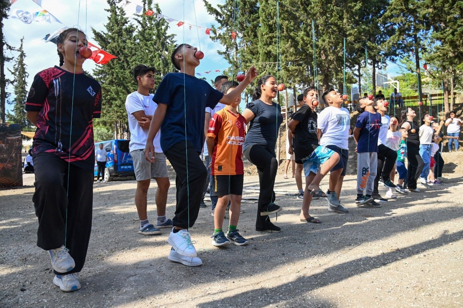 Köy Survivor'da 5 Yıldızlı Tatil Için Kıyasıya Yarıştılar (2)