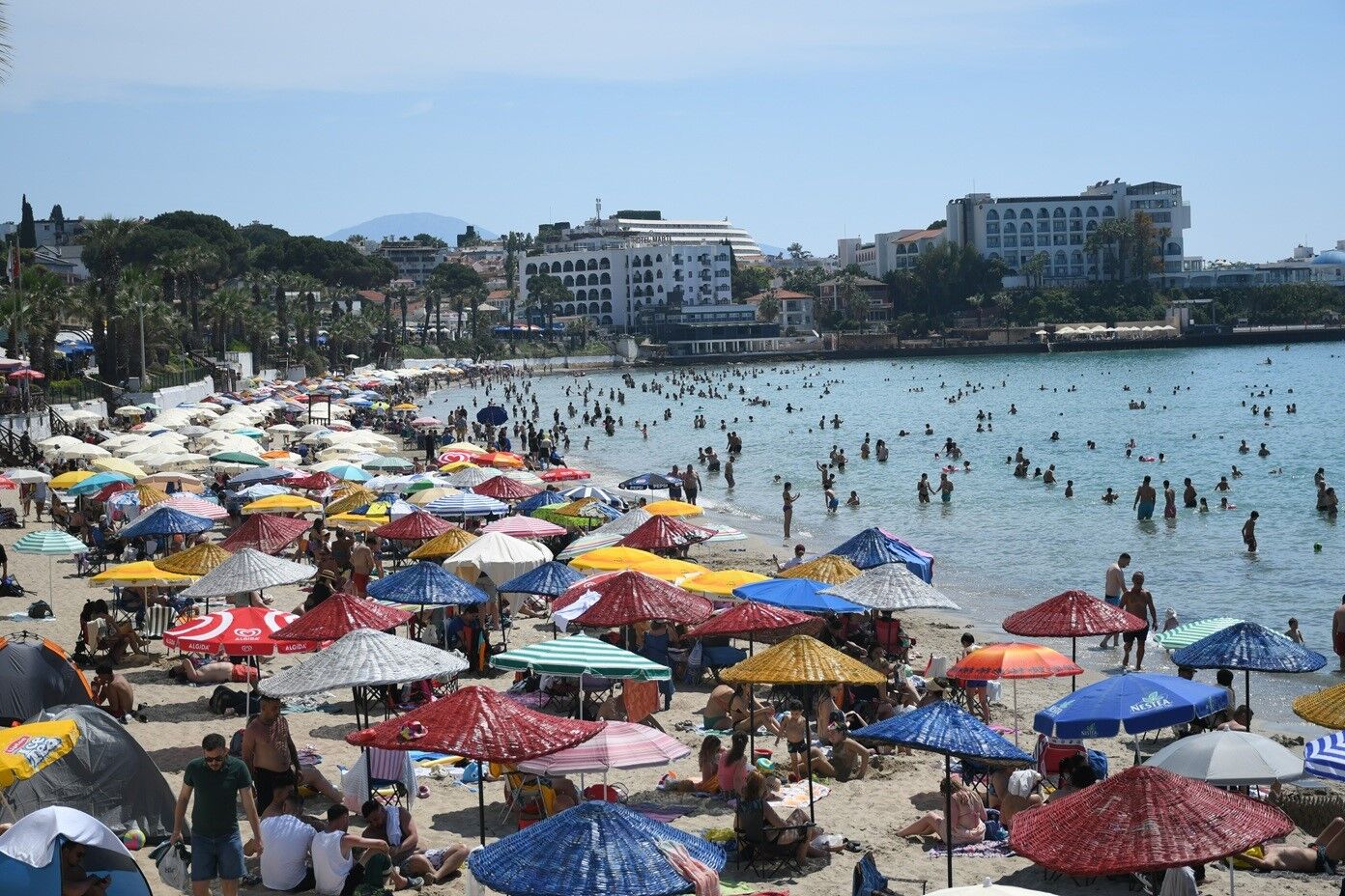 Kuşadası’nda 9 günlük tatil turizmi canlandırdı