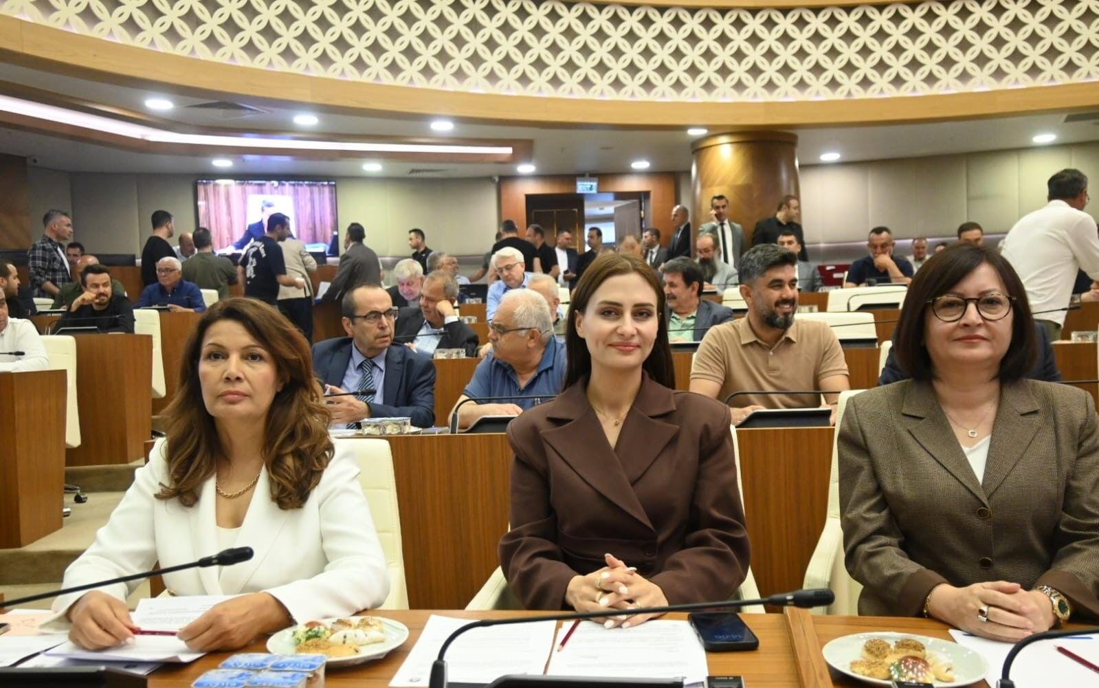 Mecliste Ak Partililer Yanlışlıkla Bakanlığı Eleştirdi (2)-1
