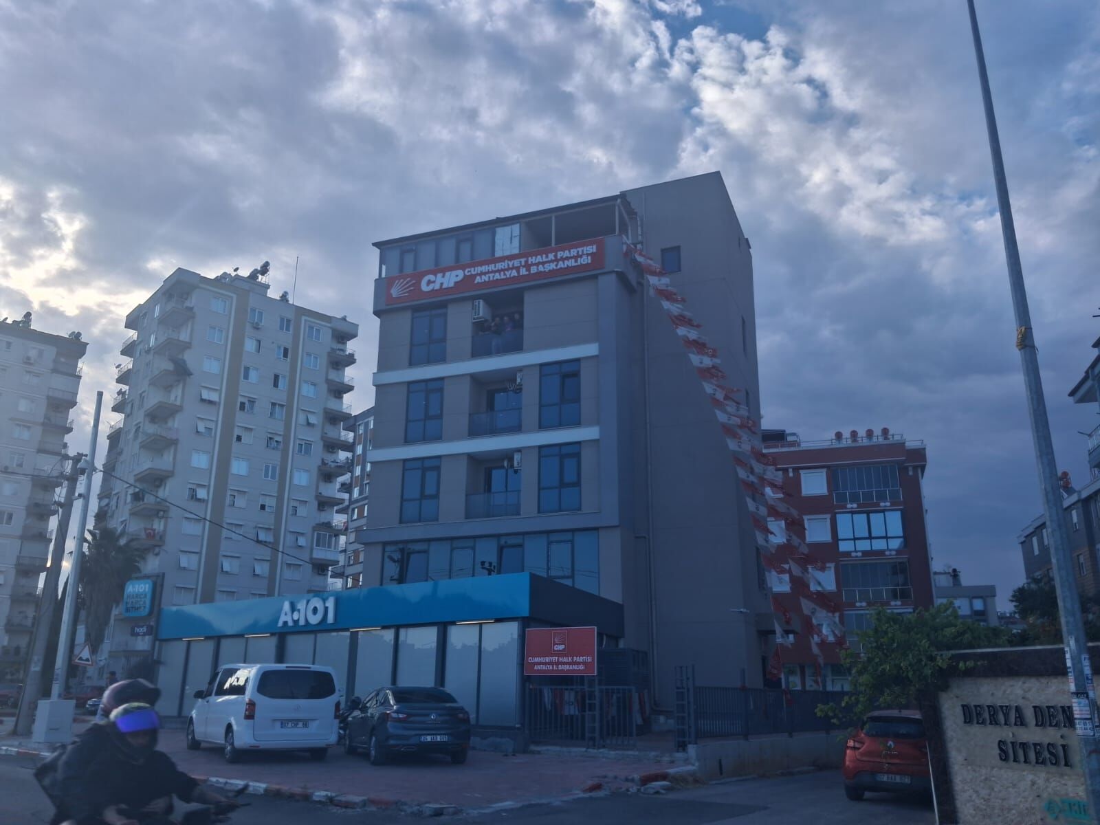 Mutlak Butlan Karari Sonrasi Chp Antalya Il Binasinda Toplandi (4)