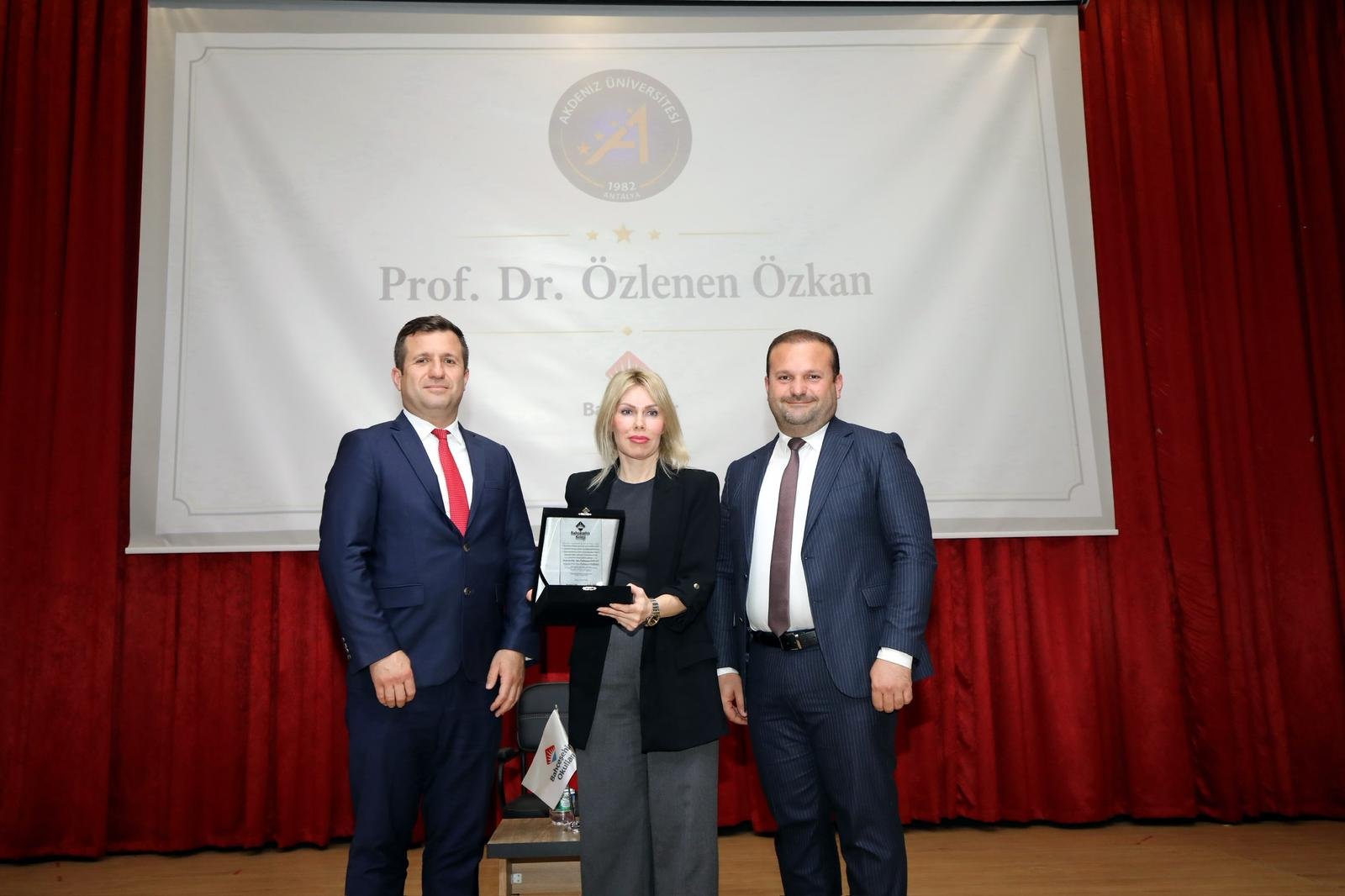 Rektör Özlenen Özkan’dan Öğrencilere Uyarı (1)