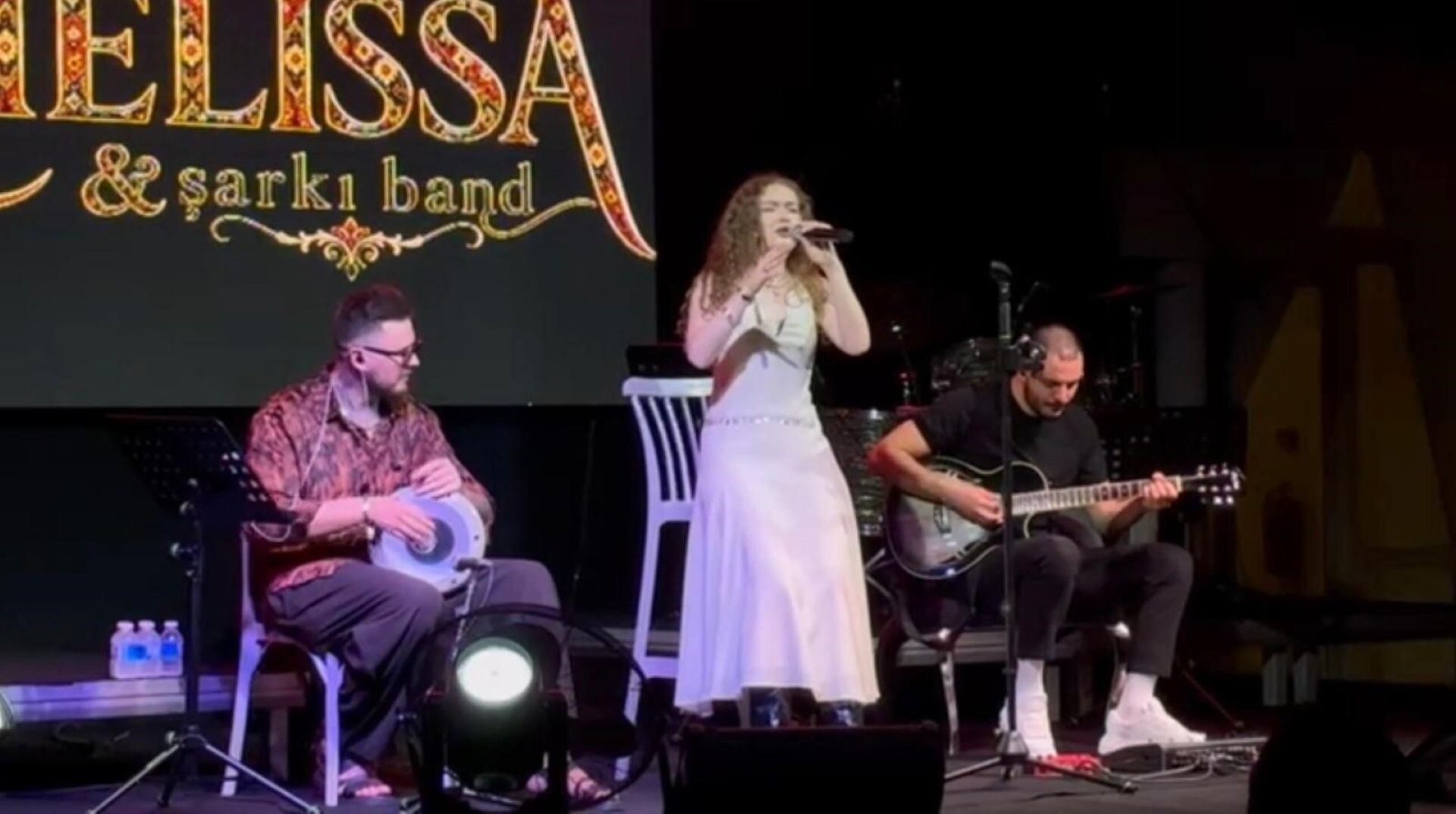 Romanyalı Yıldız Amelissa’dan Bodrum’u Yıkıp Geçti (1)