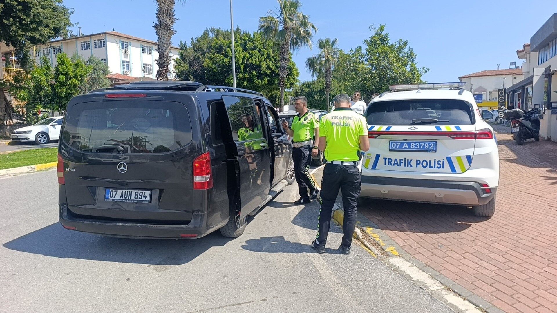 Taksicilerin Korsan Taşımacılık Iddiası Turistin Ifadesine Takıldı (2)
