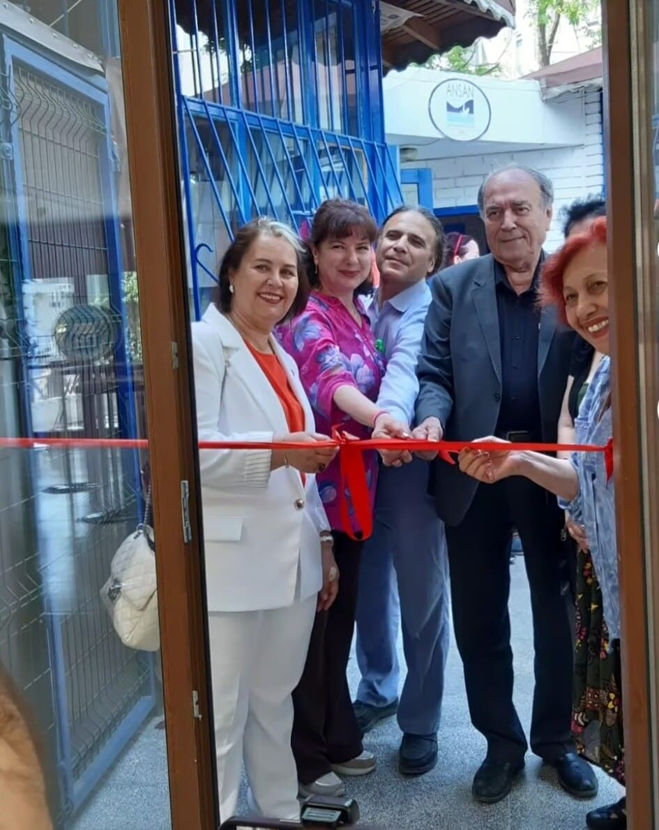 Yörük Kızın Kırmızı Sanat Penceresi Sergisi Açıldı (8)