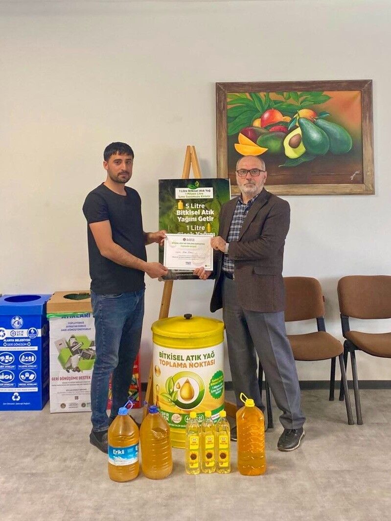 Alanya'da 3 Ayda 572 Litre Atık Yağ Geri Dönüşüme Kazandırıldı (2)