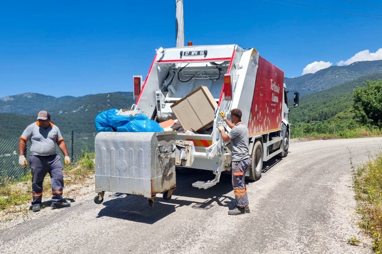 Alanya’da Bayramda 9 Günde 10 Bin 578 Ton Atık Toplandı (2)