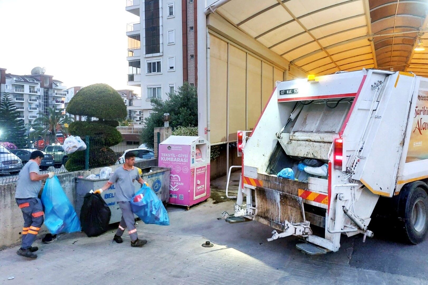 Alanya’da Bayramda 9 Günde 10 Bin 578 Ton Atık Toplandı (3)