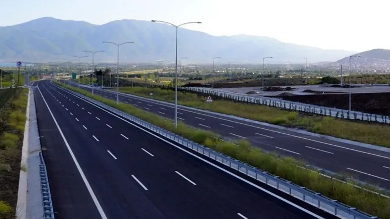 Alanya’da Otoyol Güzergahı Krizi! Mahalle Sakinleri Ayakta (2)