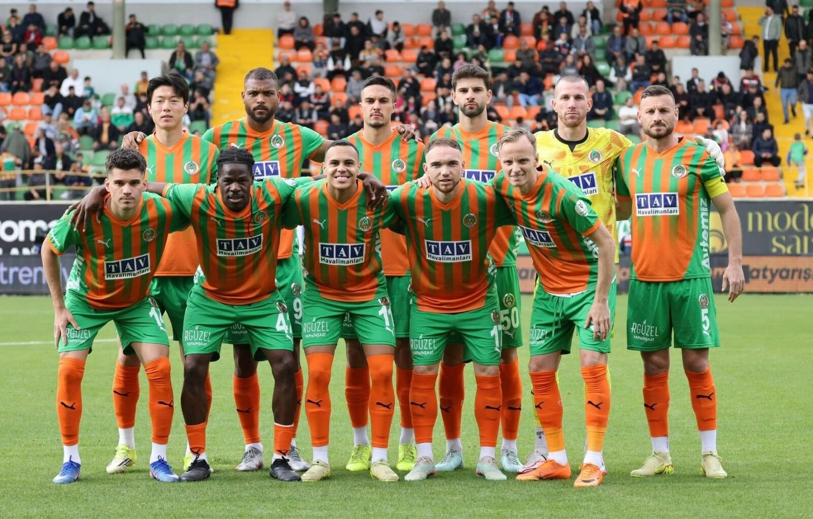 Alanyaspor 6 Oyuncu Ile Yollarını Ayrıldı (3)