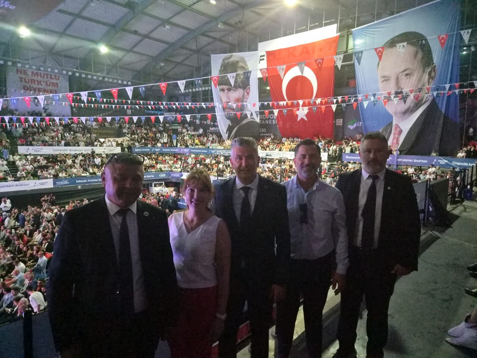 Anahtar Parti Muratpaşa Teşkilatı İzmir’e Çıkarma Yaptı (2)