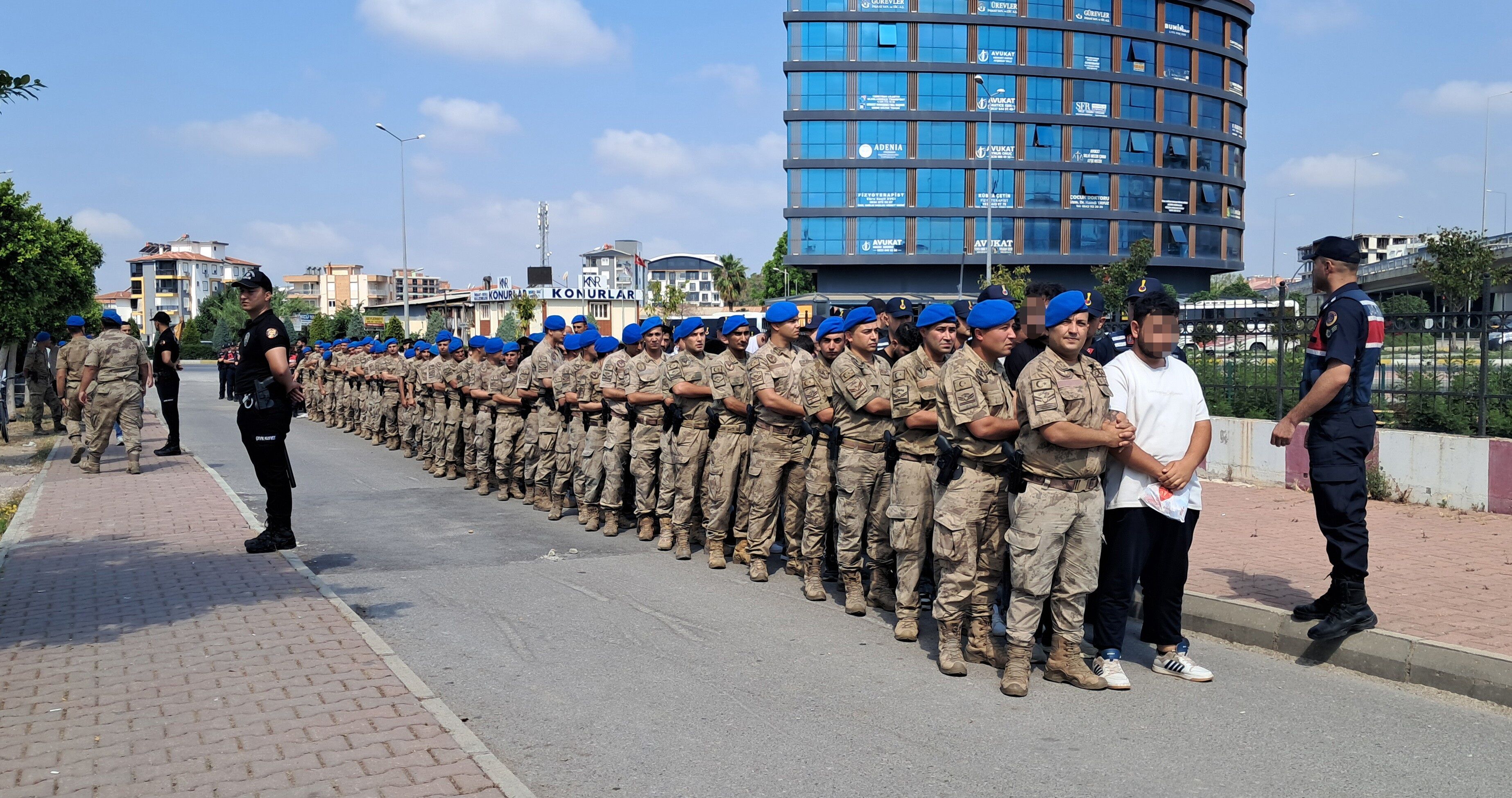 Antalya Merkezli Yasa Dışı Bahis Operasyonunda 36 Tutuklama (3)