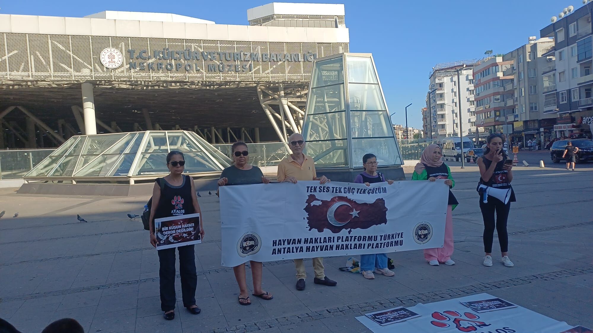 Antalya Nekropol Muzesinde Yasam Nobetinin 33 Gunu (2)