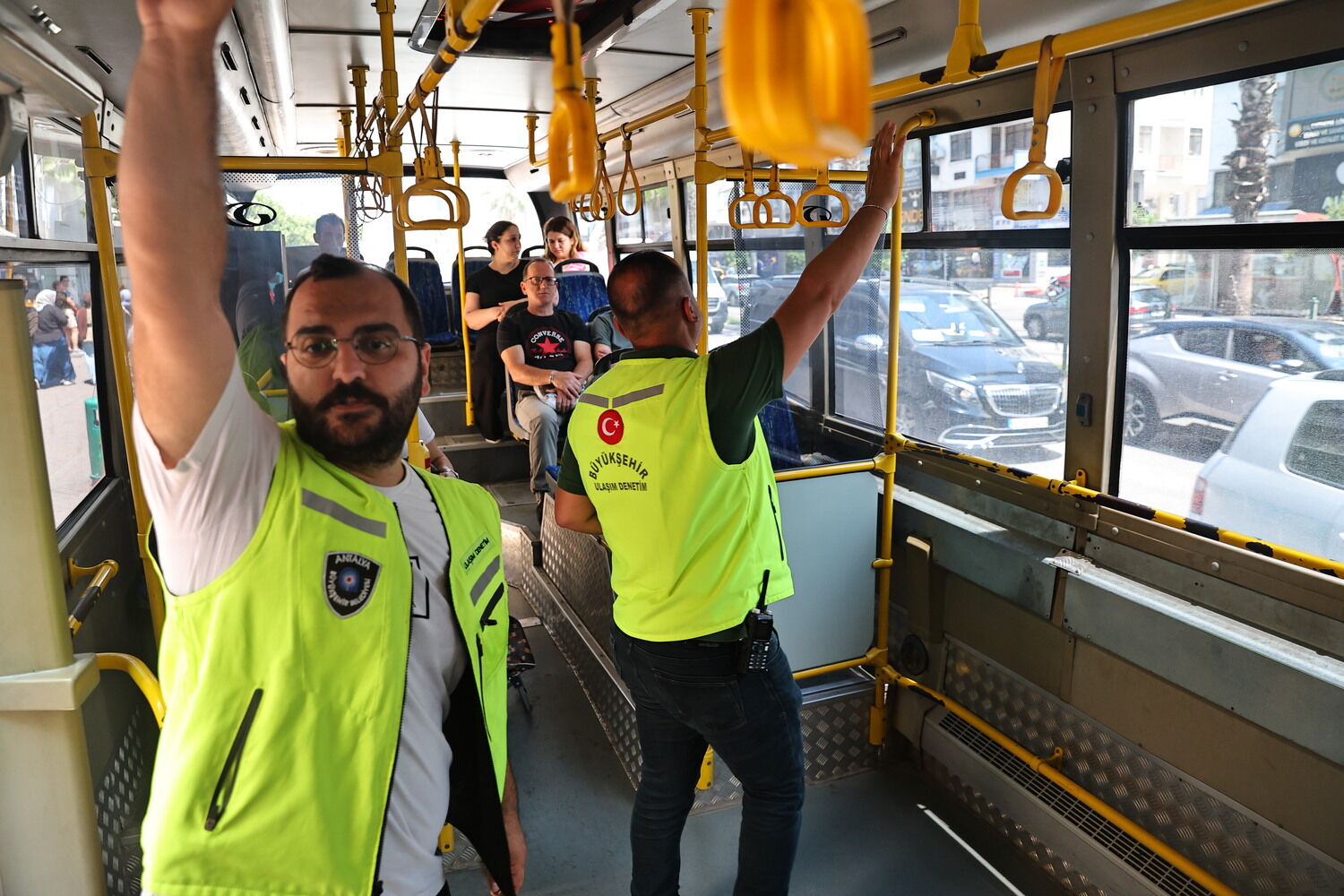 Antalya’da Halk Otobüsleri Inceleme Altına Alındı (1)