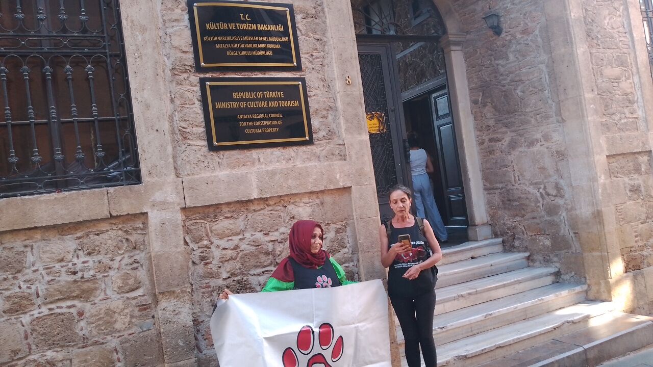 Antalyada Kuslarin Yasam Hakki Icin Cagri Yapildi (1)-1