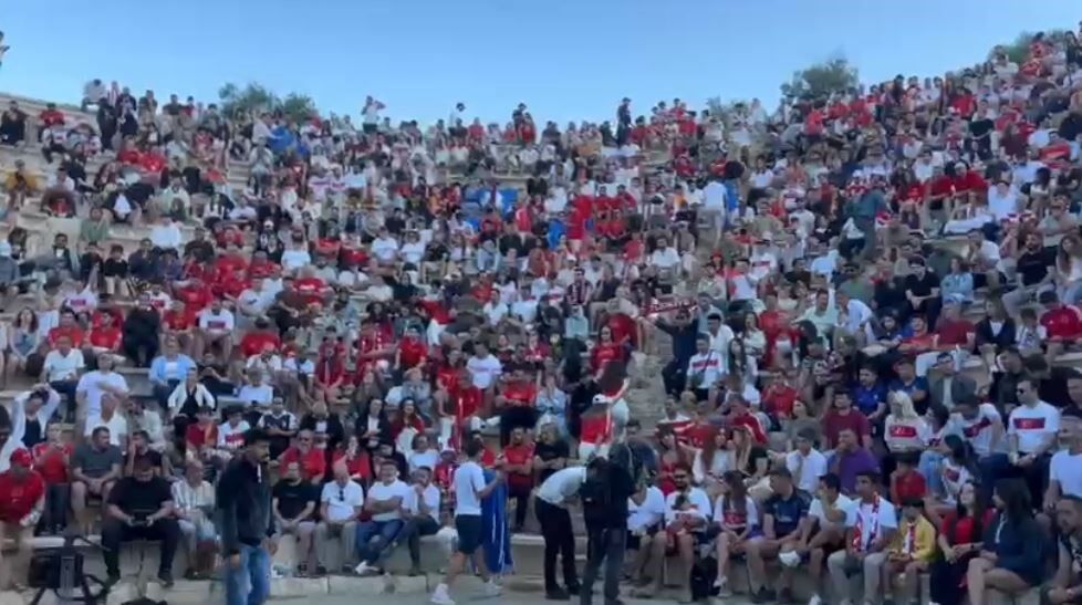 Antalya’da Milli Heyecanı 2 Bin 500 Yıllık Antik Tiyatroda Yaşandı (2)