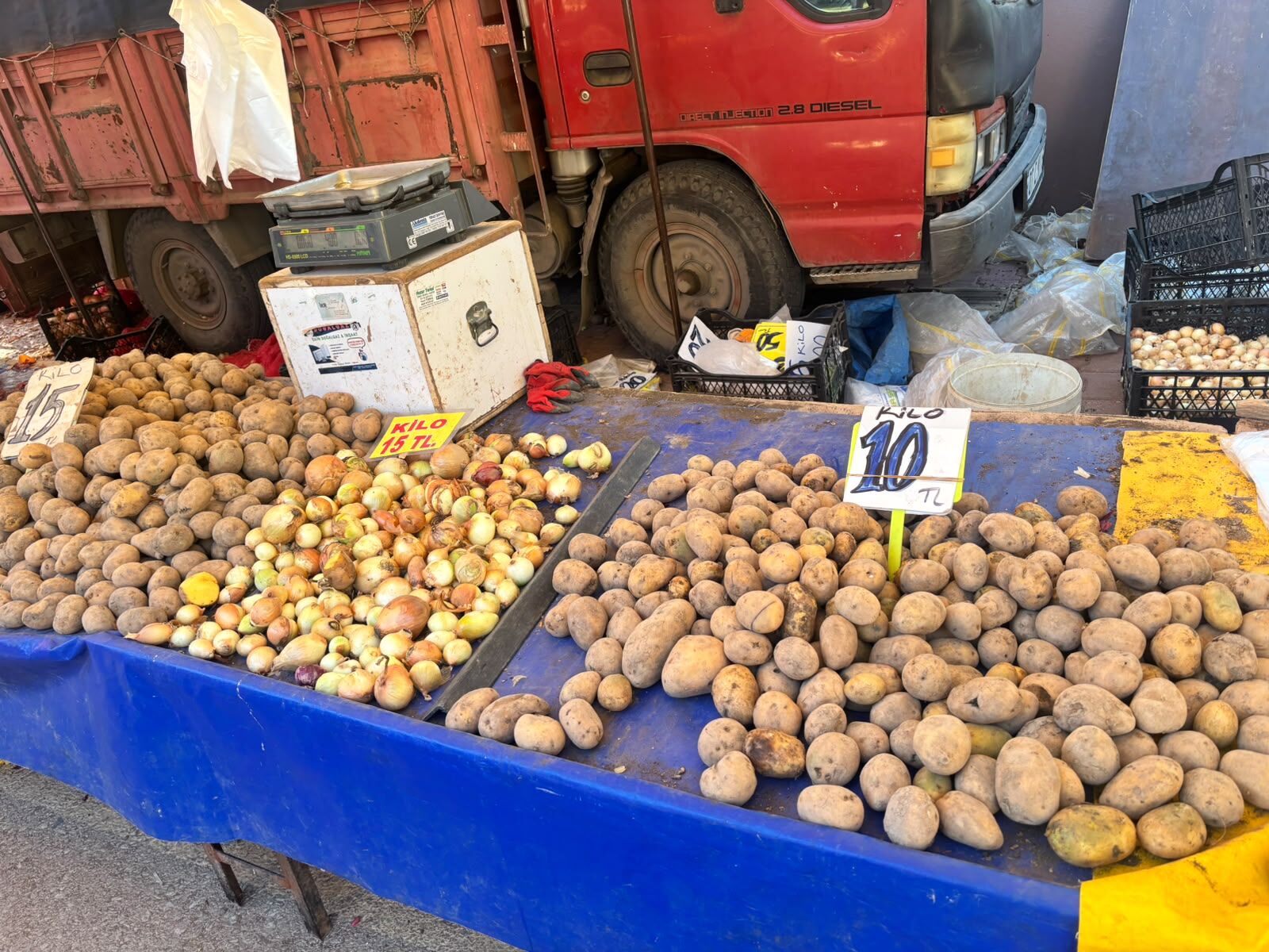 Antalya’da Pazar Fiyatları Marketleri Geride Bıraktı (8)