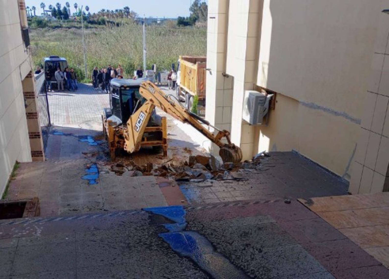 Antalya’daki Avm’de Hukuk Krizi (2)