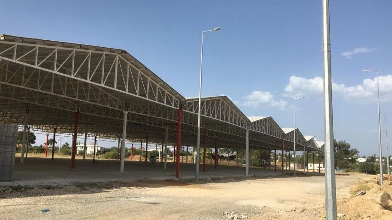 Antalya’daki Kapalı Pazar Neden Açılmadı Büyükşehir’in Yazısı Gerçeği Ortaya Çıkardı (1)-1
