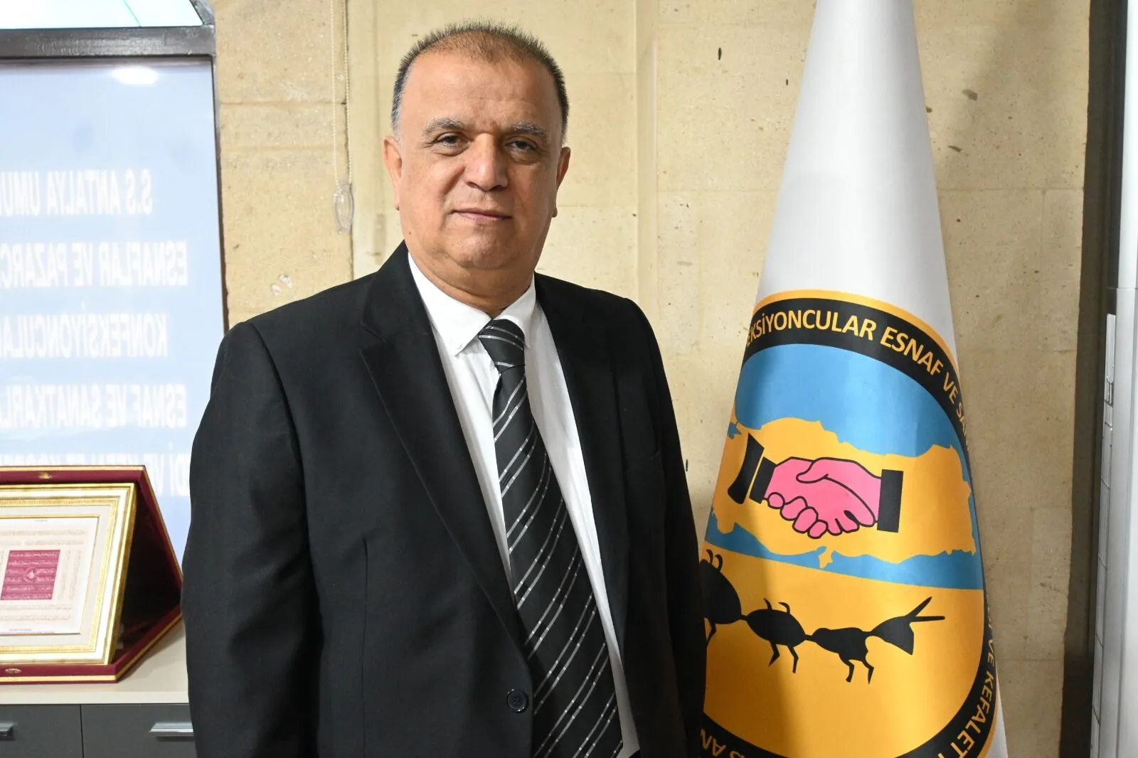 Antalya’daki Kapalı Pazar Neden Açılmadı Büyükşehir’in Yazısı Gerçeği Ortaya Çıkardı (4)