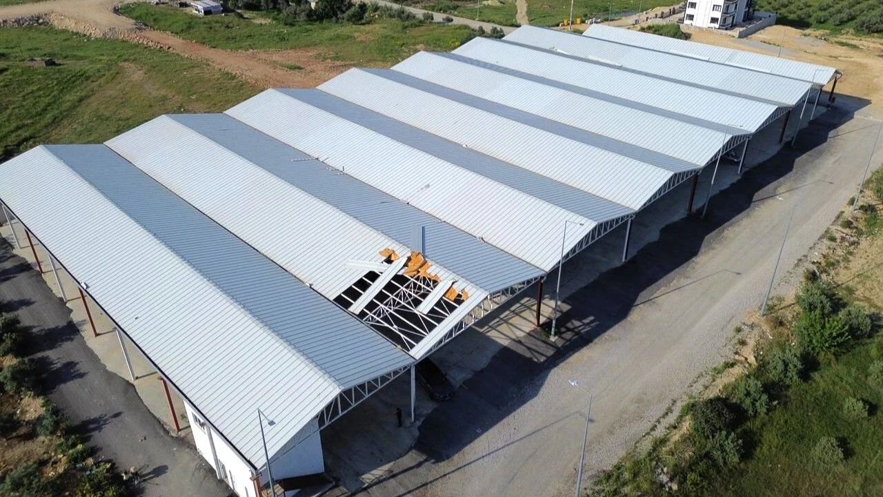 Antalya’daki Milyonluk Pazar Yeri Atıl Bırakıldı (1)