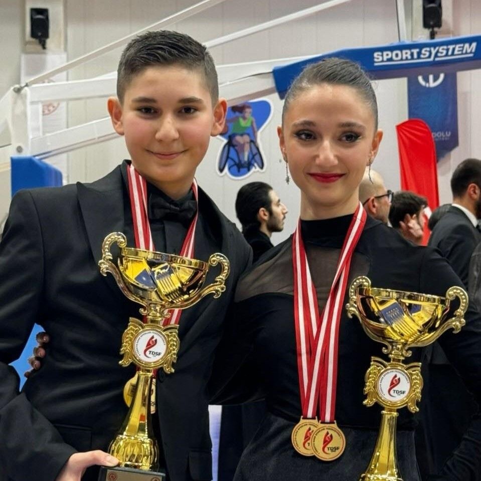 Antalyalı Ege Özkan Tango Şampiyonasında 4 Kupa Kazandı (10)