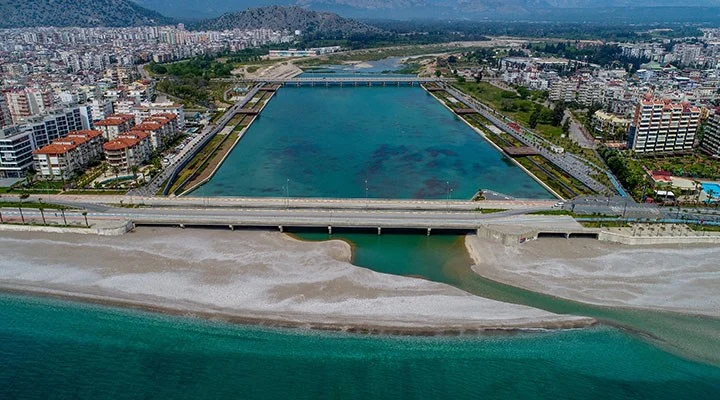 Antalya’nın Dünyaca Ünlü Sahili Için Kötü Haber! Antalya’da Denize Girilemeyecek (5)