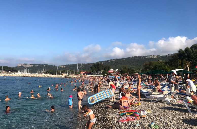 Antalya’nın Dünyaca Ünlü Sahillindeki Soruna Kemer Belediyesi’nden Cevap Geldi (2)