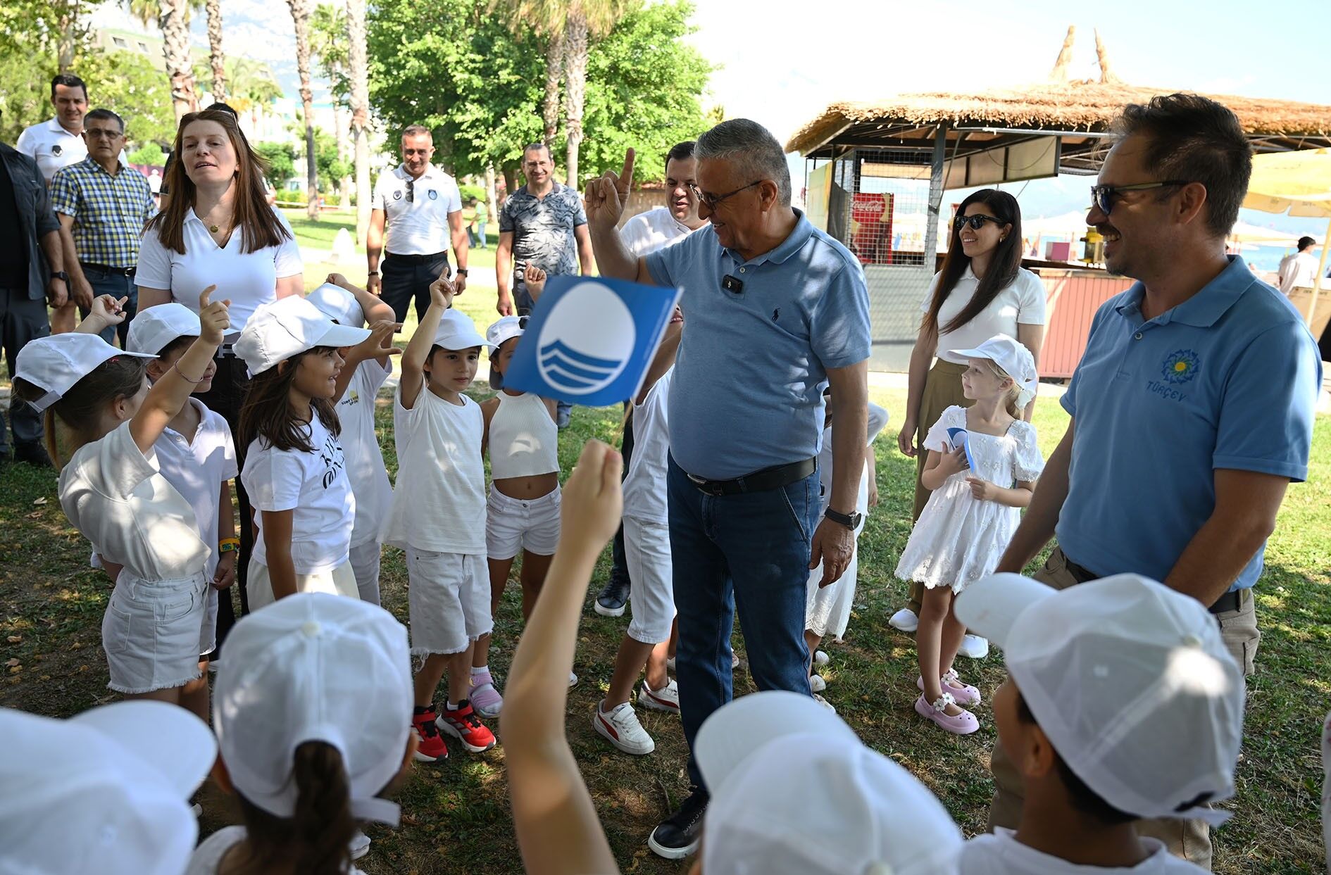 Antalya’nın En Güzel Plajlarına Bayraklar Çekildi (4)