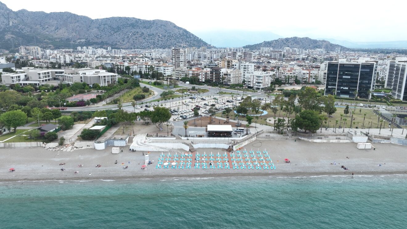 Antalya’nın En Popüler Plajı Açıldı (5)