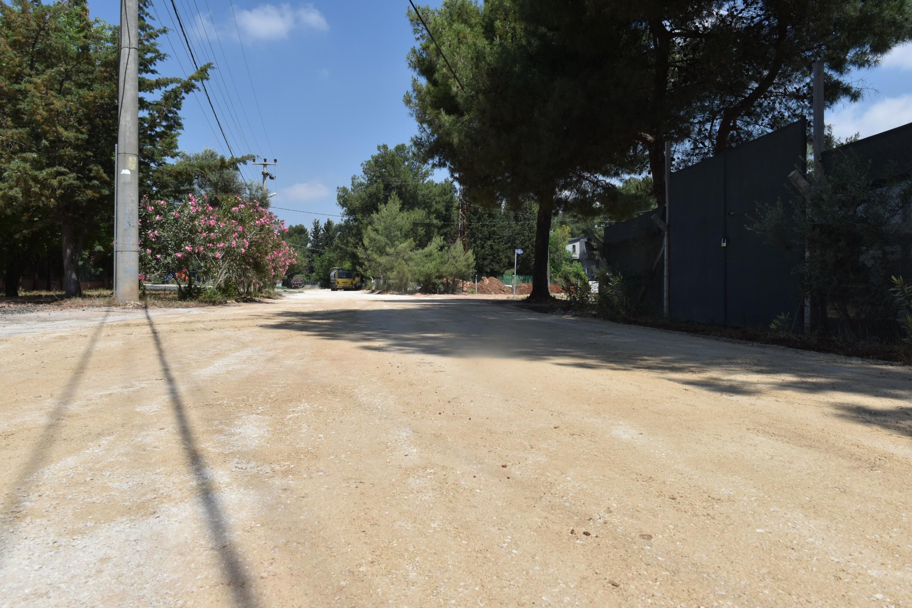 Antalya’nın Kepez’deki Sıkıntılı Mahallesine Çalışma Atağı (1)