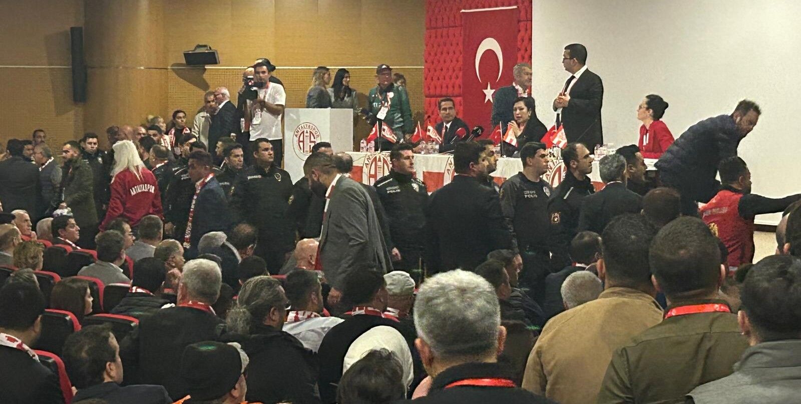 Antalyaspor’a Mutlak Butlan Kararı Mı Geliyor (2)