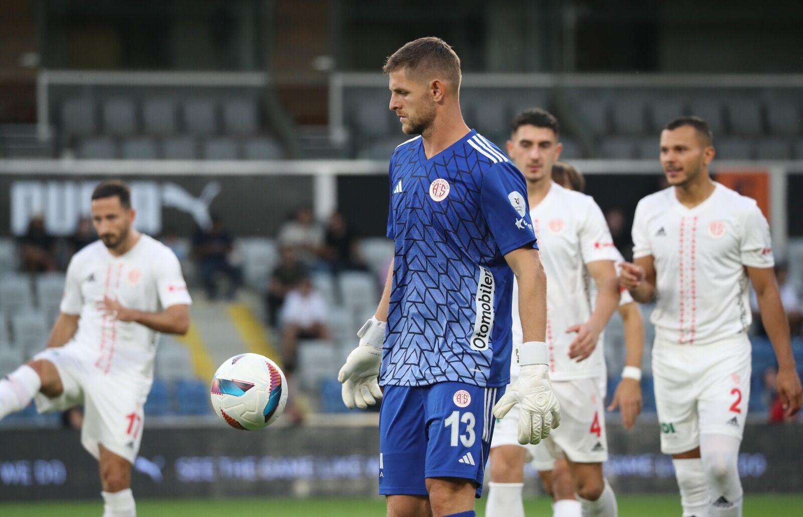 Antalyaspor’a Son Engel Kenan Piric’ten! Boşnak Kaleciden 500 Bin Euro’luk Fatura (3)