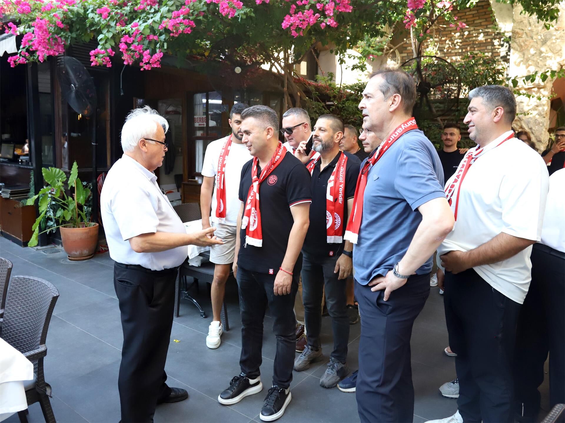 Antalyasporda Destek Kampanyasi Sokaga Tasti (1)