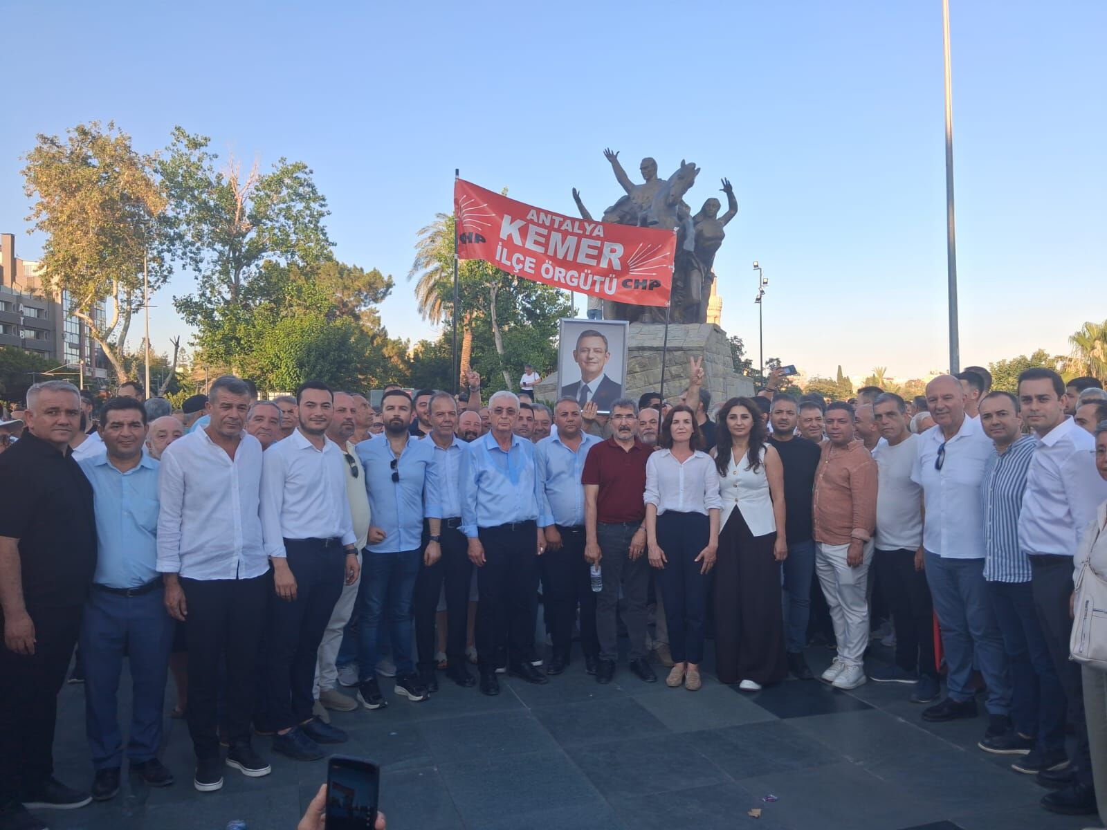 Chp Antalya Nail Kamaci Icinn Toplandi (1)