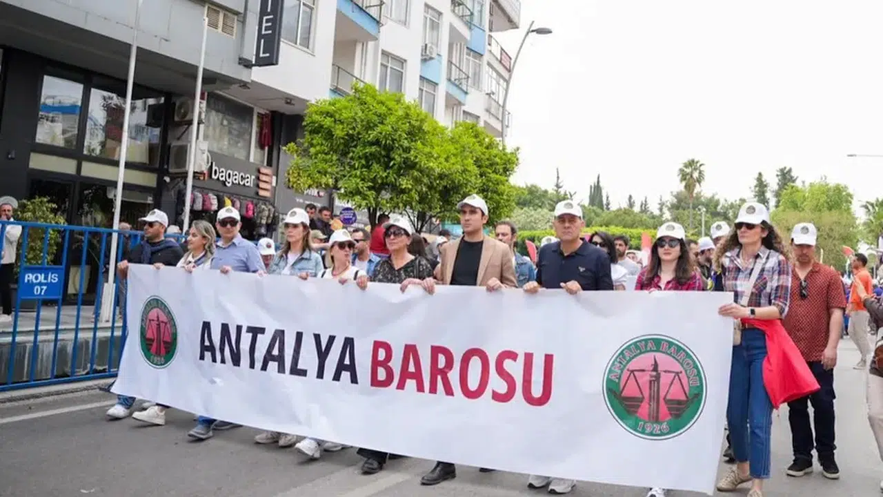 İzmir Barosu’ndaki Soruşturmaya Antalya Barosu’ndan Tepki (3)-1