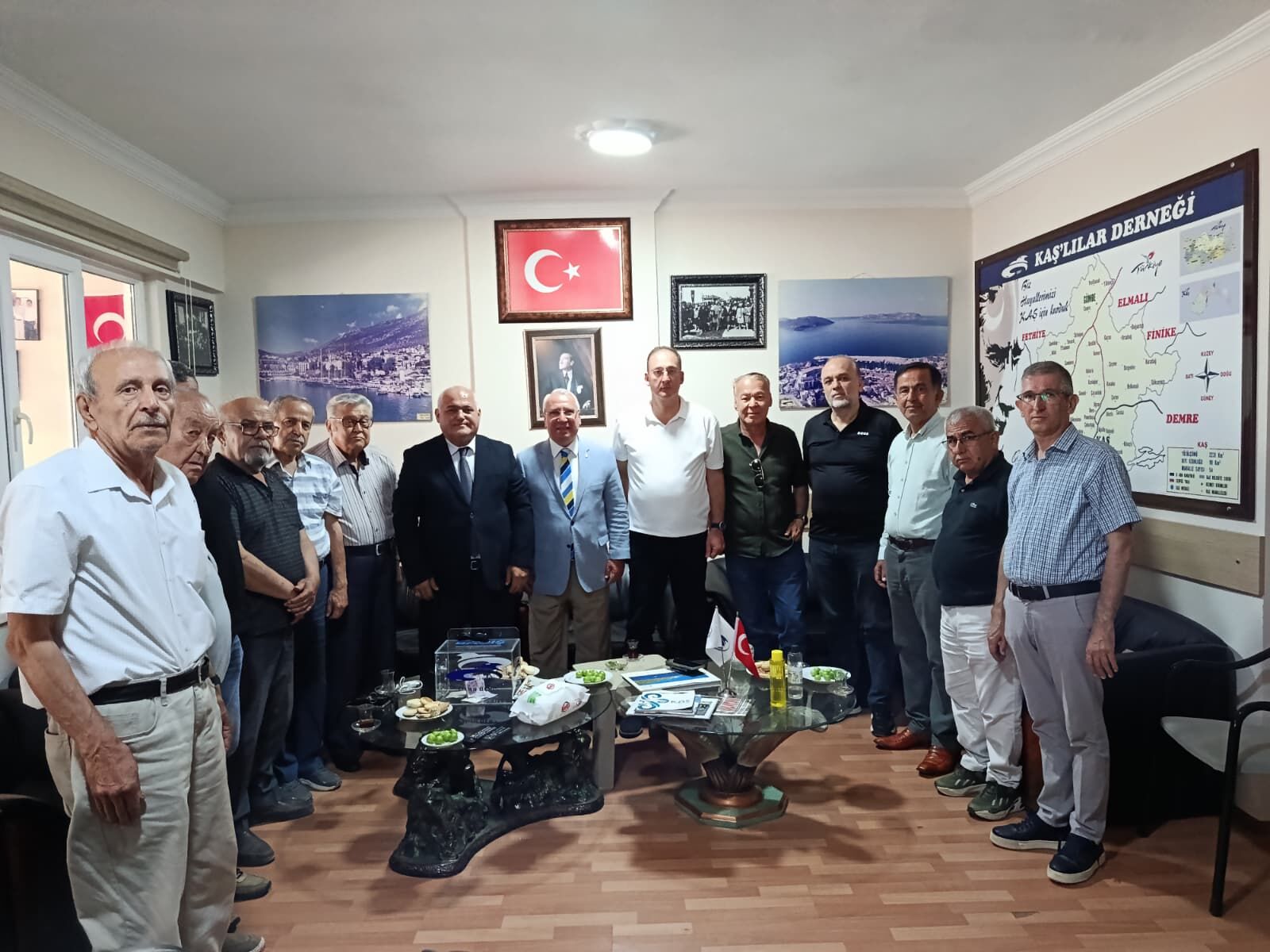 Kaşlılar Derneği’nde Tuncay Ercenk Buluşması (2)