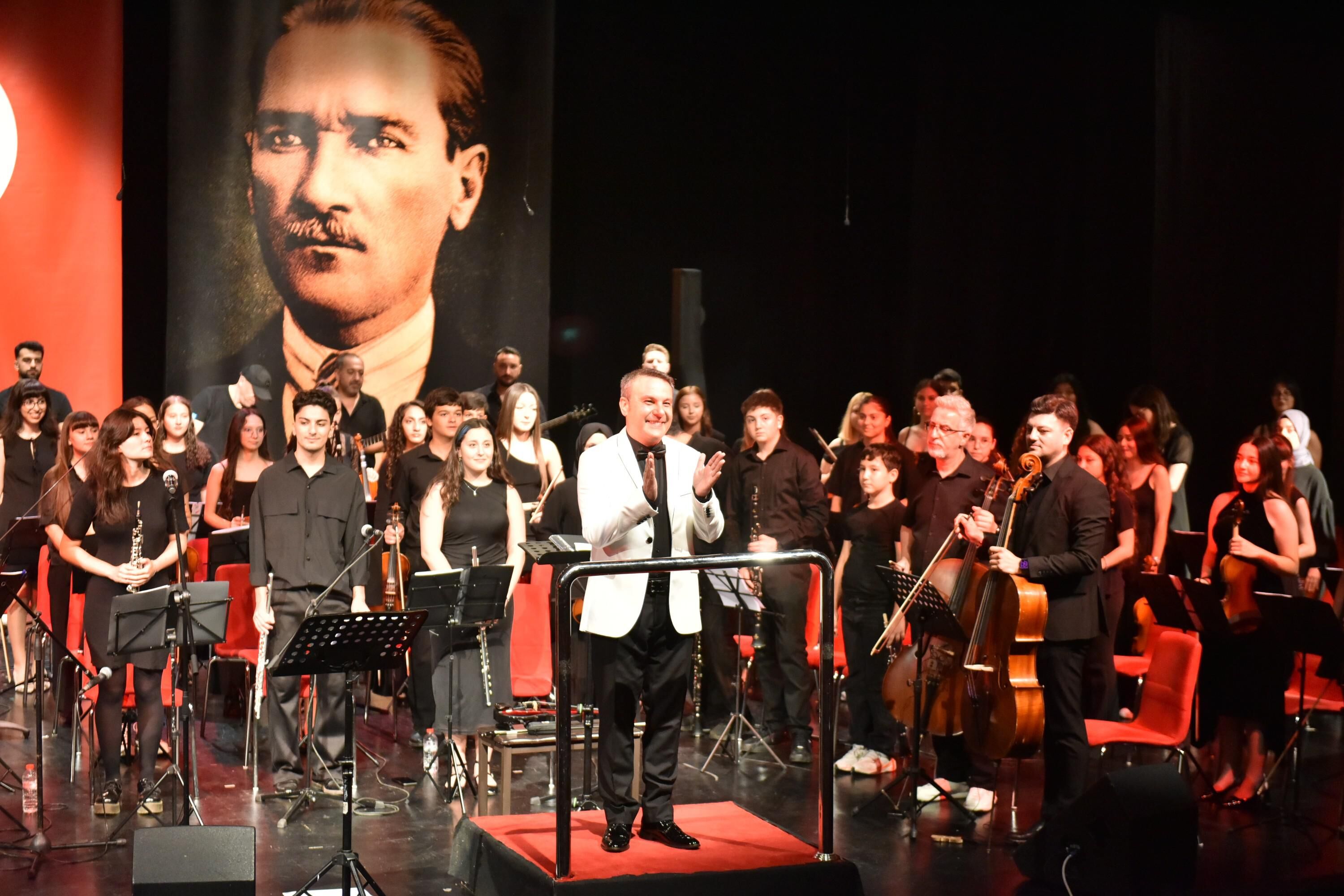 Kepez’de Müziğin Ustaları Ve Genç Yetenekler Aynı Sahnede (2)