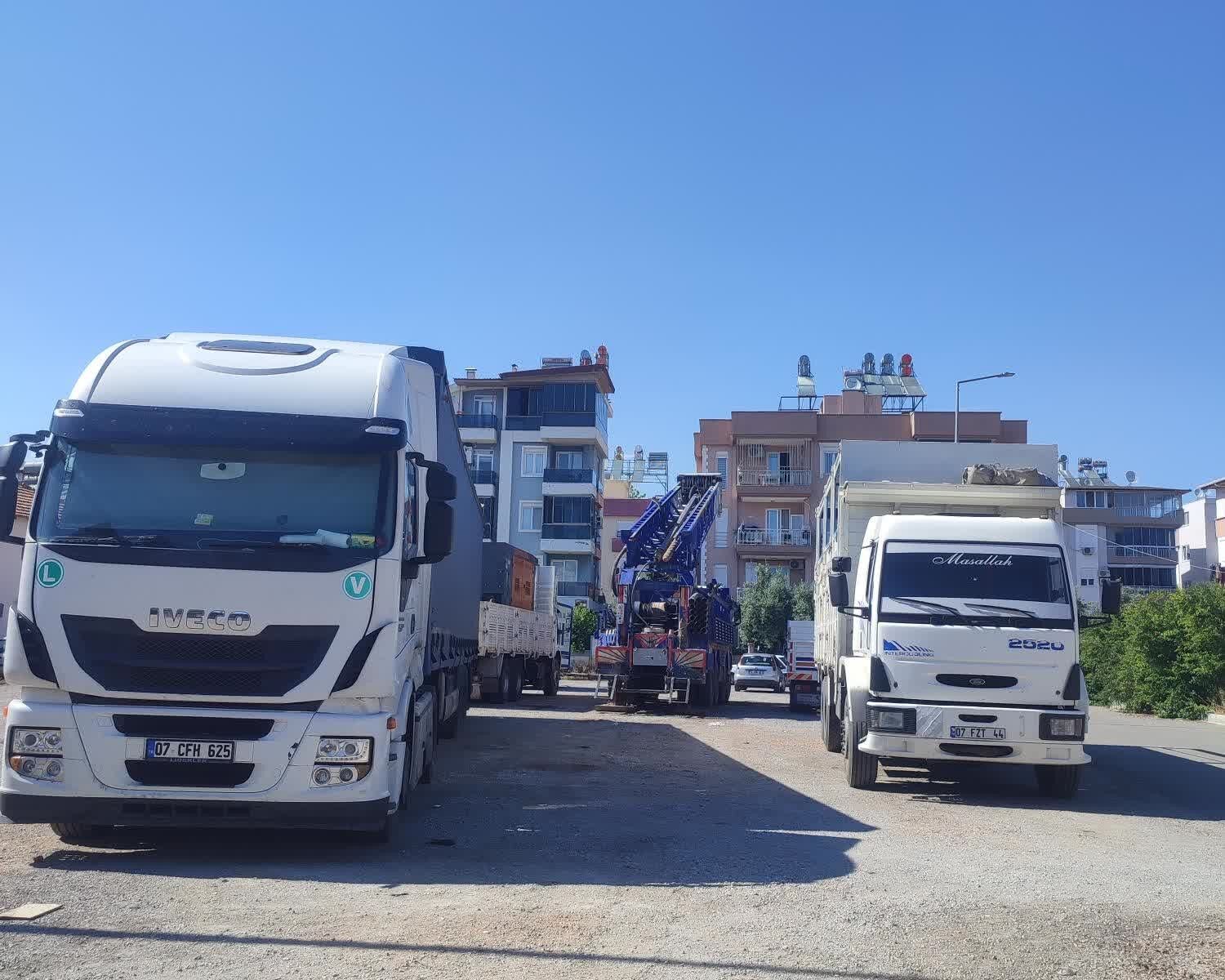 Kepez’deki Mahalle Aralarında Tır Krizi (3)