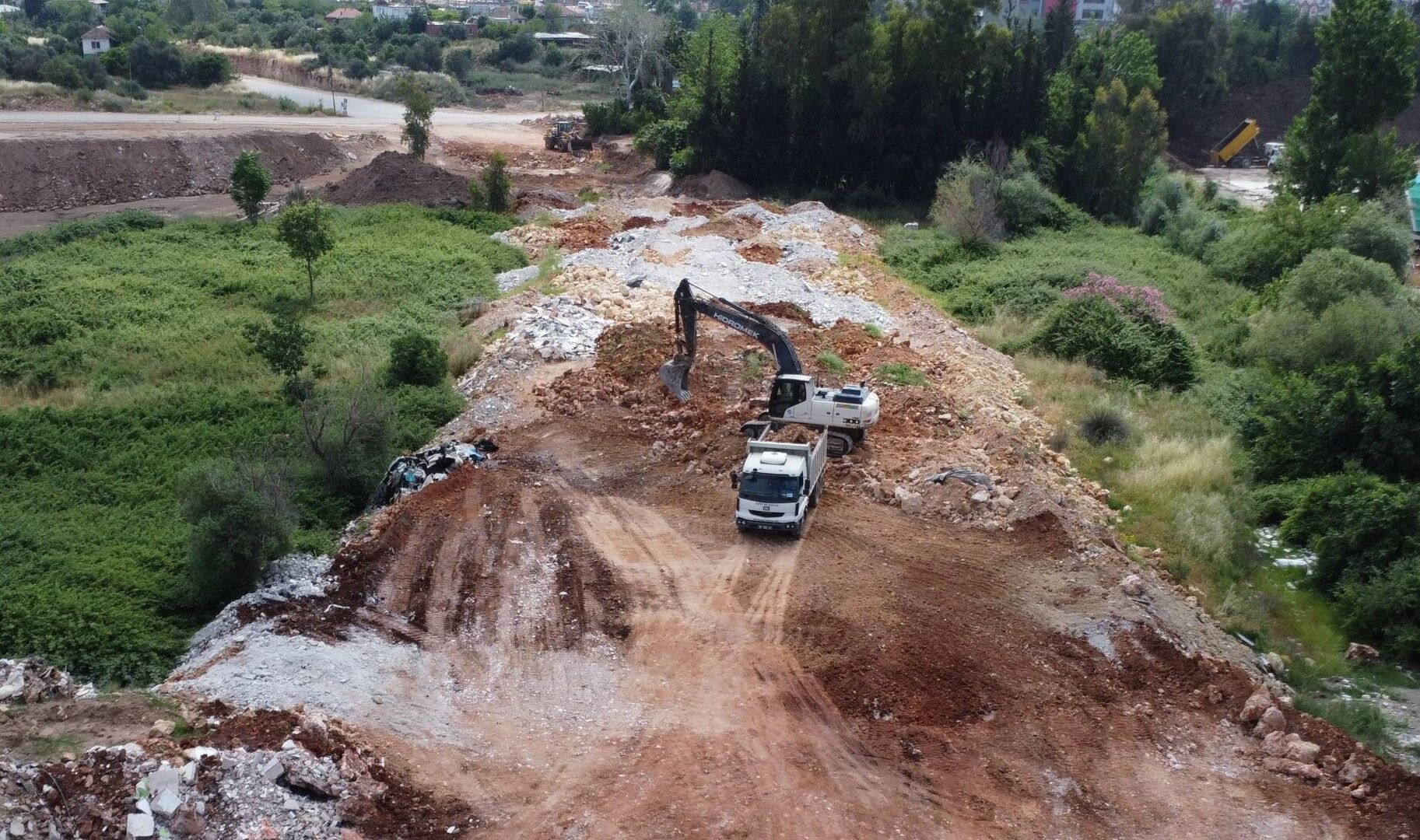 Kepez’in Yol Yatırımları Duraliler’de Hız Kesmiyor (2)