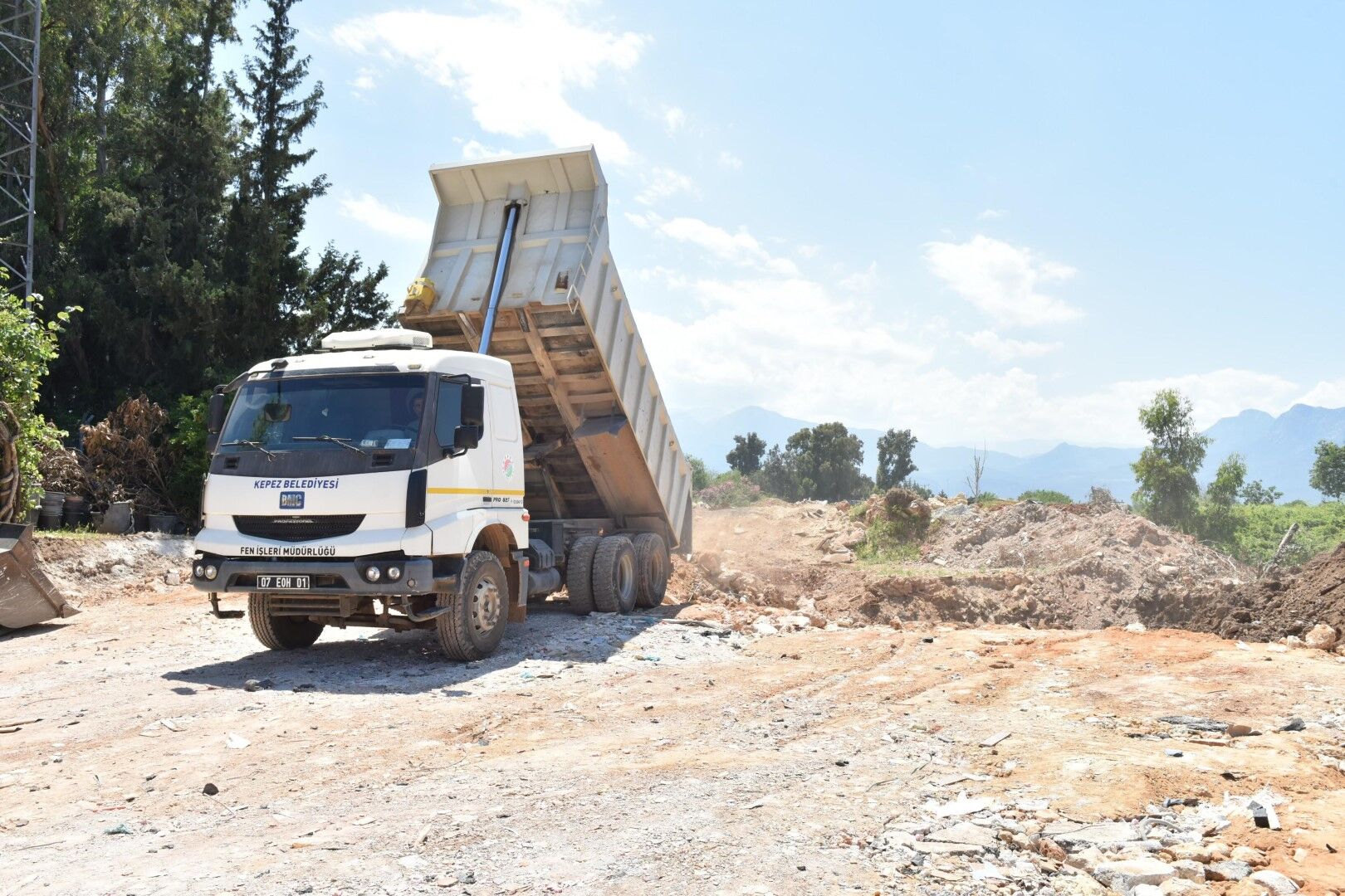 Kepez’in Yol Yatırımları Duraliler’de Hız Kesmiyor (3)