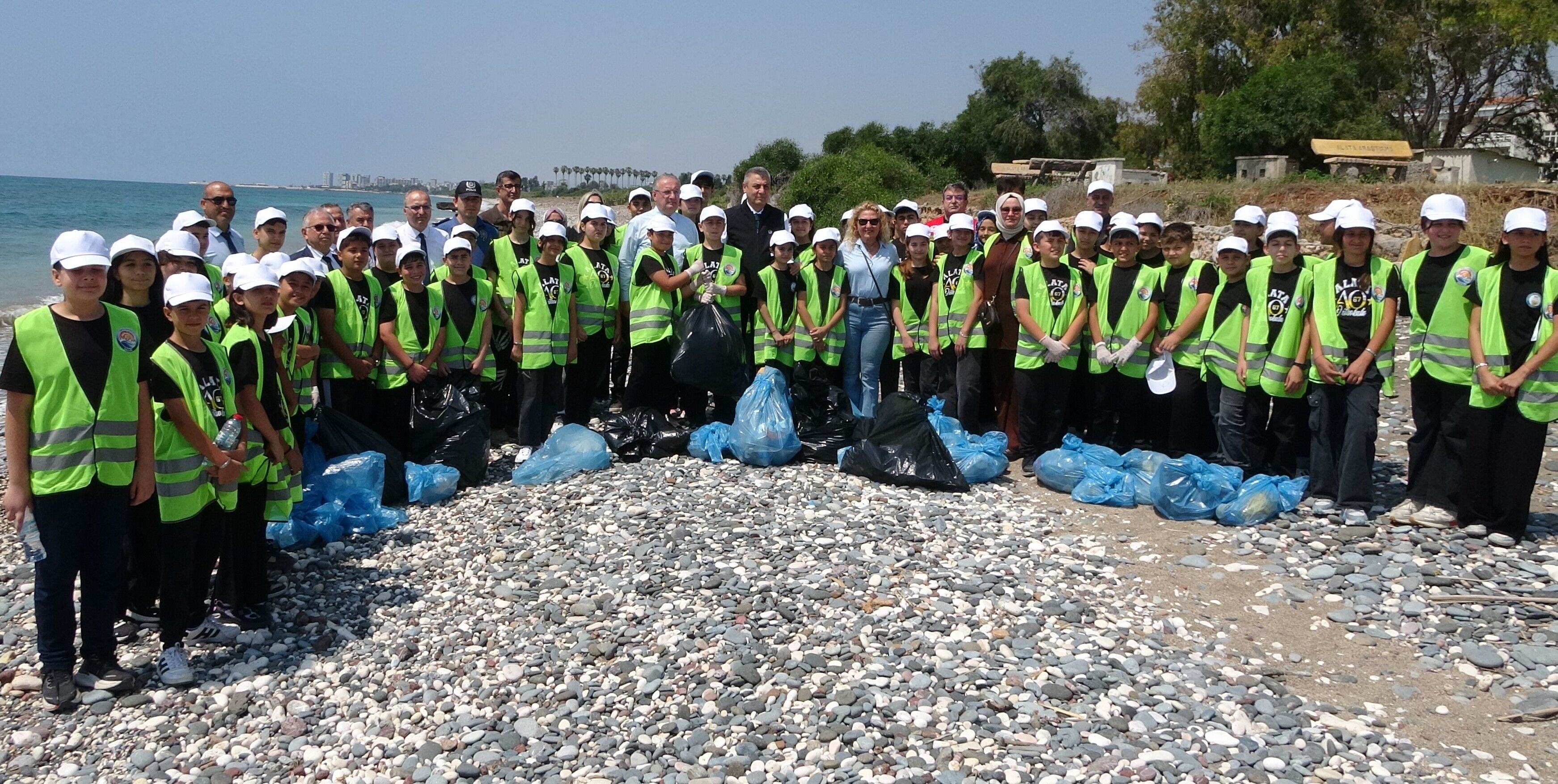 Mersin’de Sahiller Temizlendi! Caretta Cerattalar Yumurtalarını Bırakmaya Başladı (6)