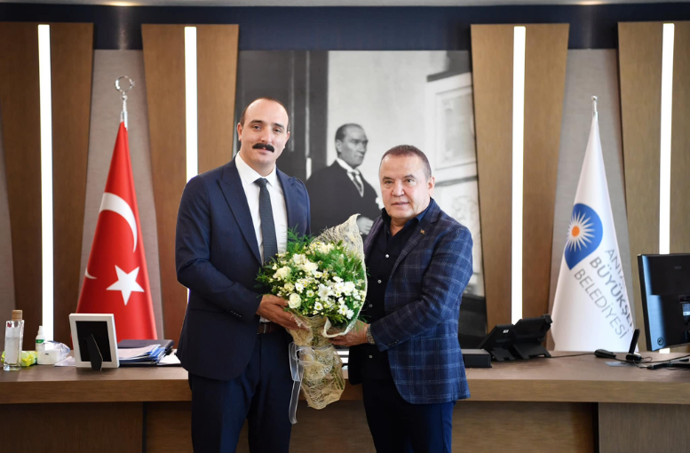 Muhittin Böcek’ten Büyük Itiraf! Bakın Belediye Başkanlarına Ne Yapmış (4)