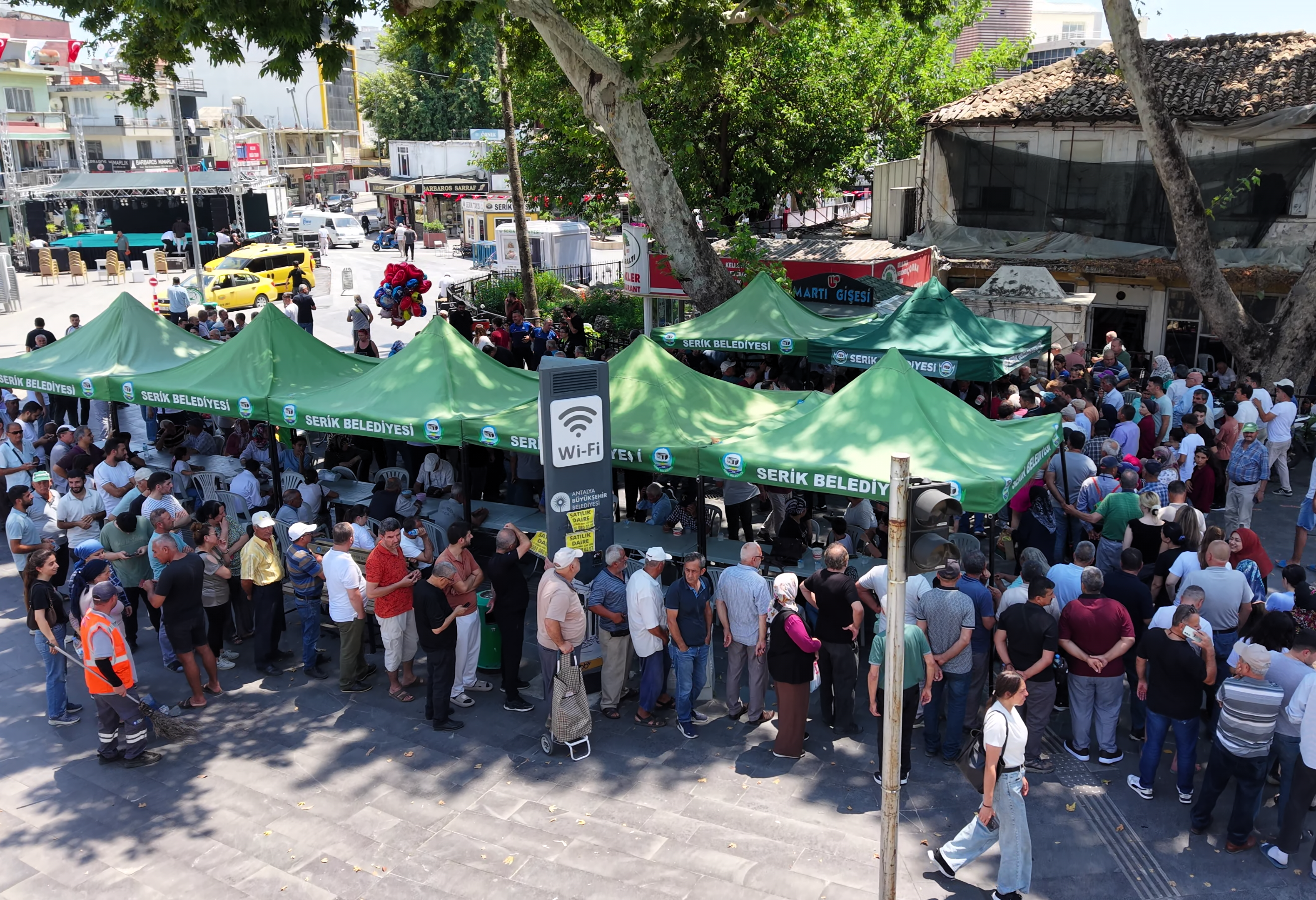 Serik Belediyesi 3 Bin Kişiye Aşure Dağıttı (2)