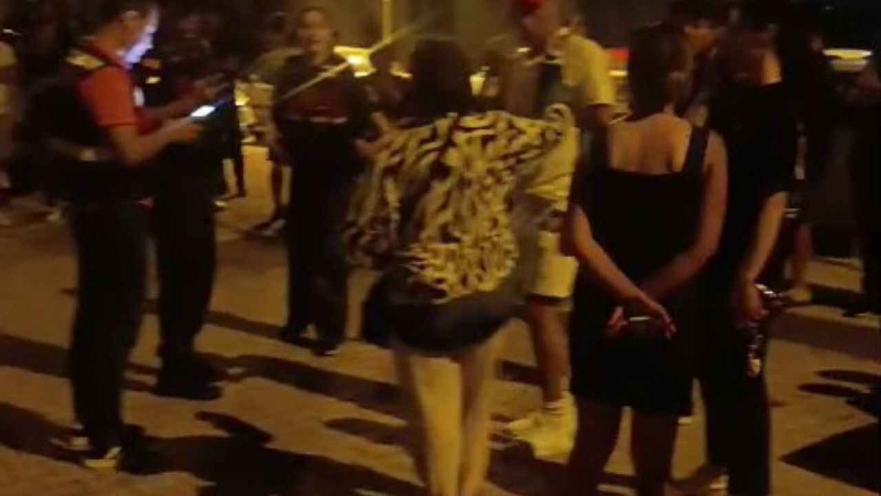 Serik’te Gece Protestosu! Fiyatlar Çıldırttı (1)-1