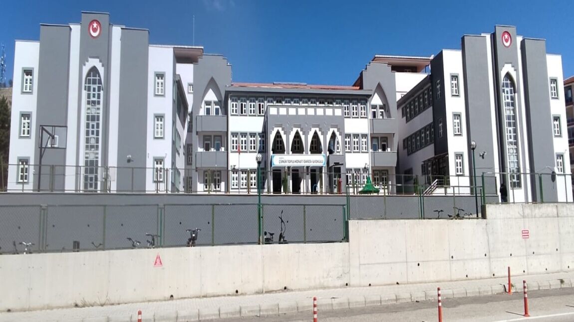 Veli Toplantısında ‘Baskı’ Ve ‘Aidat’ Iddiası Çünür Toki̇ İlkokulu Mercek Altında (2)